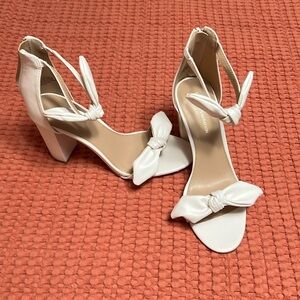 BCBGeneration off-white bow detail heels - never worn​